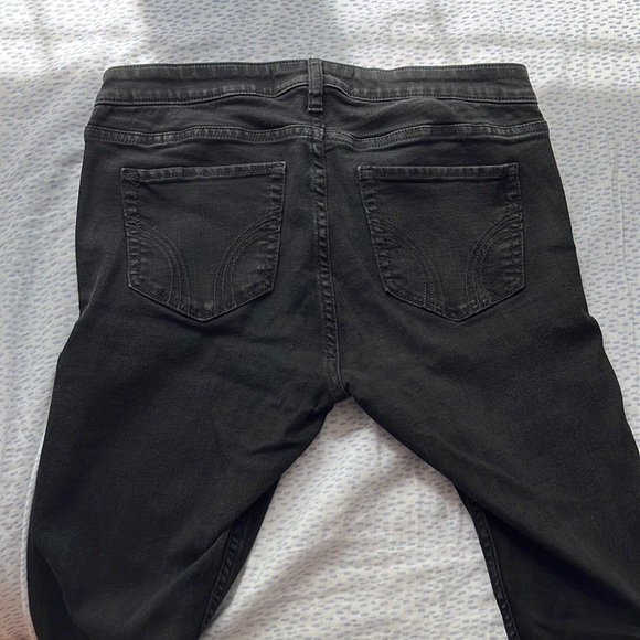 Hollister Low-rise Super Skinny Black Jeggings. Size: W30. L31. - Picture 4 of 4